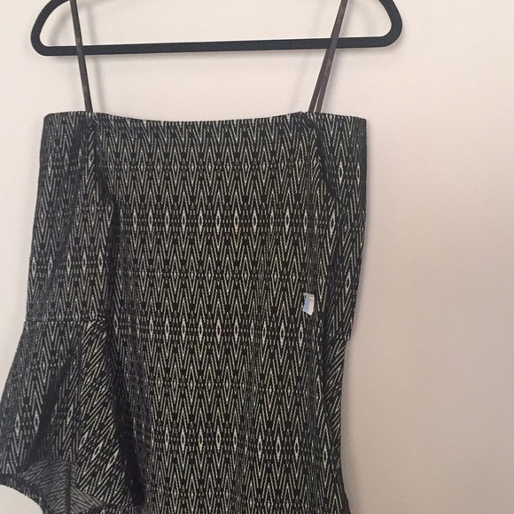 Nordstrom’s THML off shoulders 🛎 sleeves 👗 SM - Picture 6 of 8